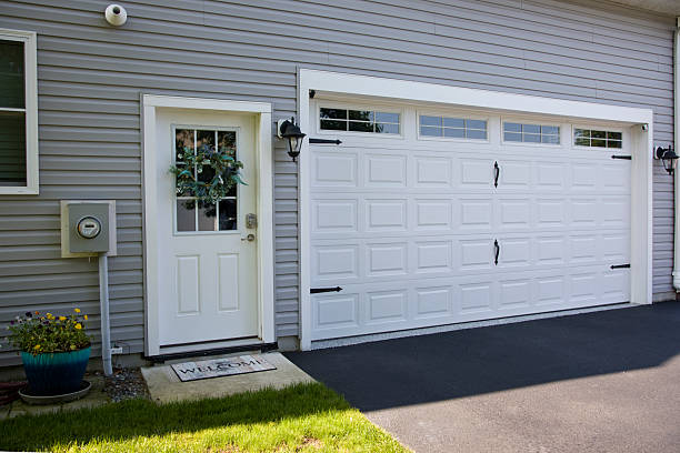 24/7 Emergency Garage Door Panel Replacement experts in Omega, GA